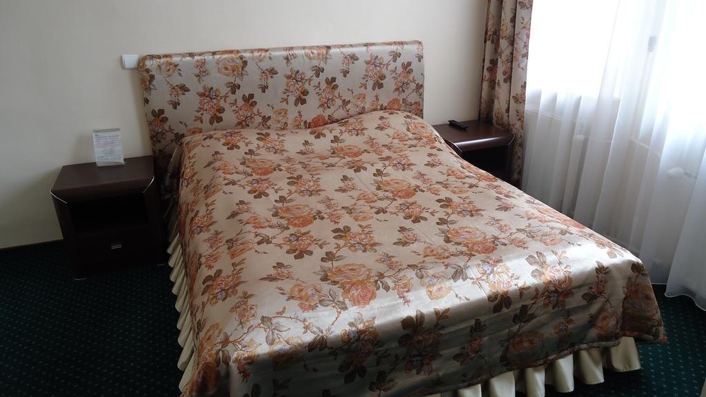 Baron Hotel Ciechanów Cameră foto