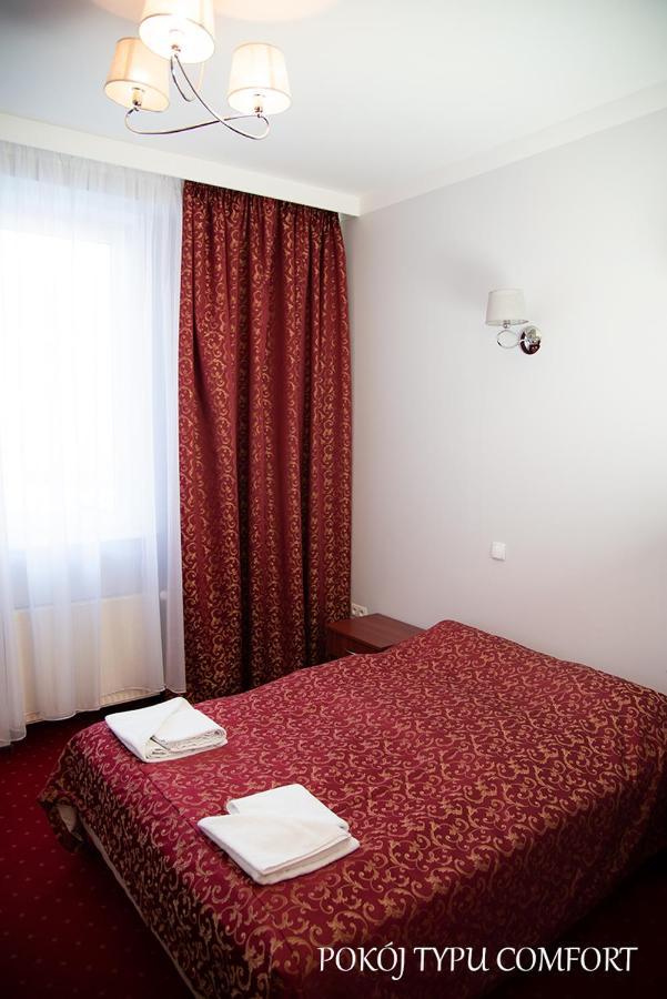 Baron Hotel Ciechanów Exterior foto